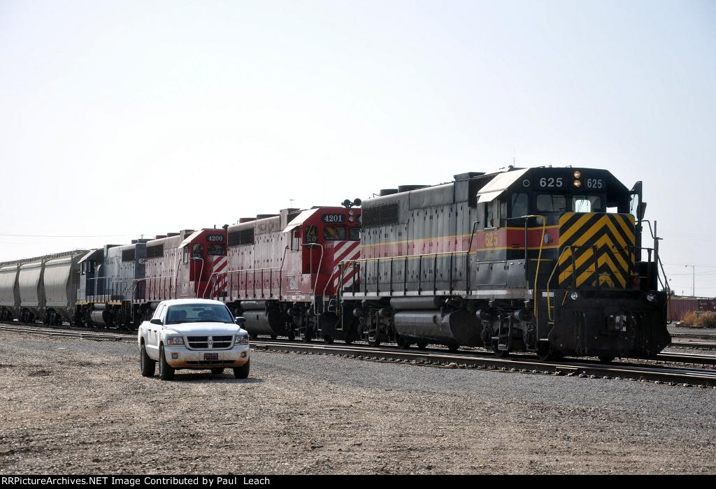 Paused grain train in the yard